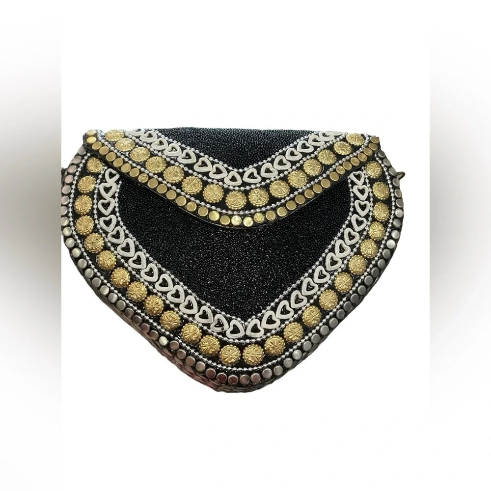 NEW RAMLA Heart Shaped Hardbody Clutch Crossbody Bag Black Silver Gold 6x8 - Picture 7 of 13